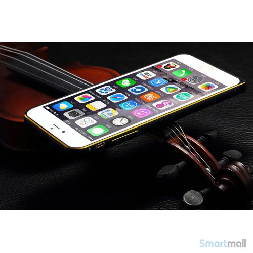 Luksus-bag-cover-til-iPhone-6,-syet-laeder-med-metalkanter-FRONT