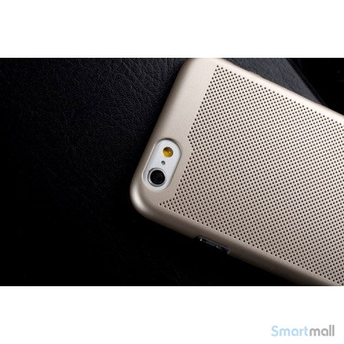 Smart-cover-til-iPhone-6-med-perforeret-struktur-og-god-koeling-guldfarvet3