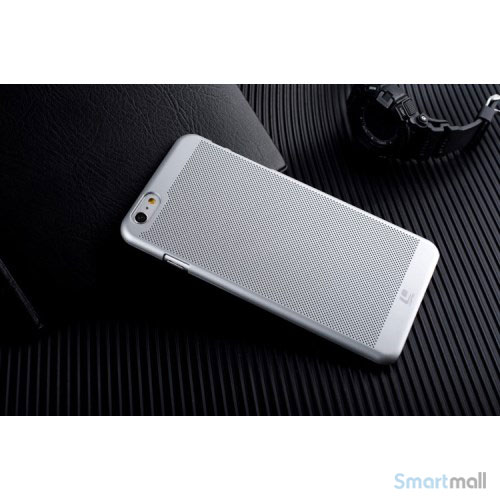Smart-cover-til-iPhone-6-med-perforeret-struktur-og-god-koeling-solvfarvet3