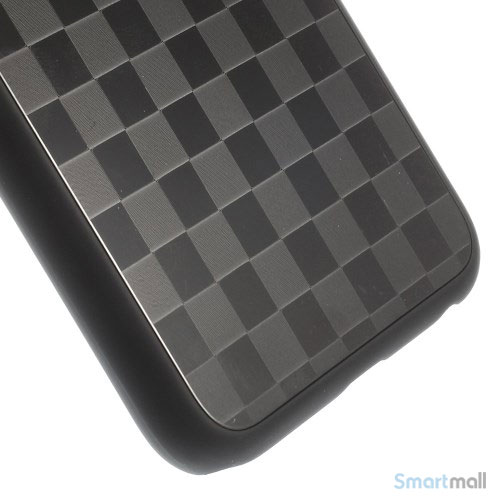 Spaendende iPhone 6 cover med dekoreret metalbagside - Kontrolloer4
